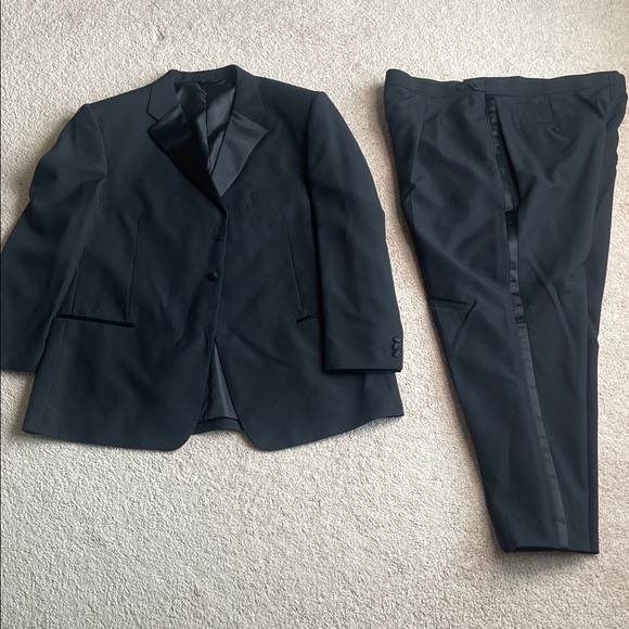 Bolzano Classic Black Men's Tuxedo Suit - Picture 1 of 9